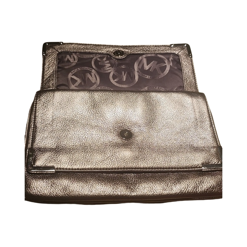 Michael kors silver clutche